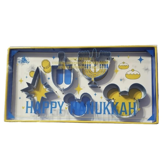 New Disney Parks Cookie Cutter Set - Mickey Mouse Hanukkah - Picture 2 of 5